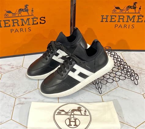 sepatu hermes pria.